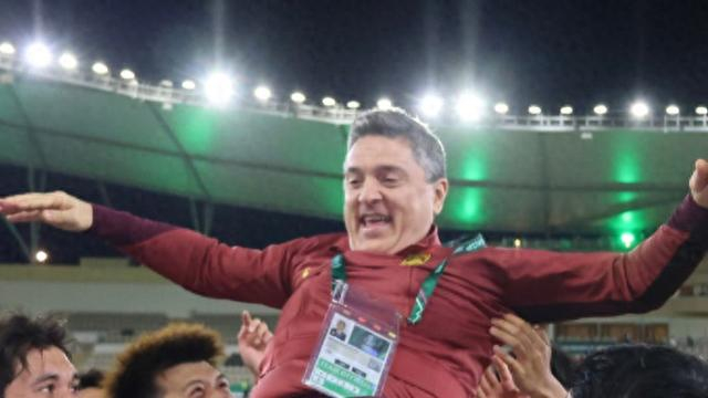 天天盈球-安东尼奥“铁腕治军”：球员酒店至训练场两点一线，不得随意点外卖|U23|国足|中国男足|U23亚洲杯|足协_新浪体育_新浪新闻